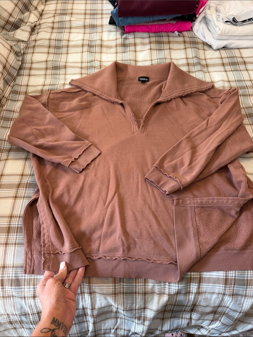 torrid dusty rose pullover sweatshirt with open collar
